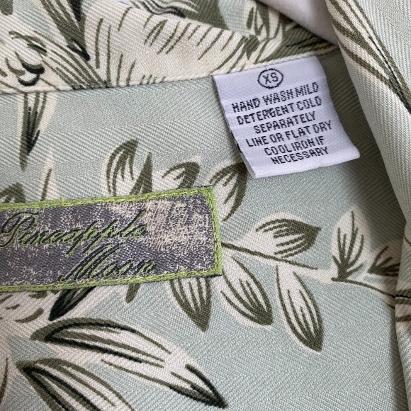 Pineapple Moon Collared Button Down Short Sleeve Top 100% Silk Pastel Size XS - Picture 3 of 5